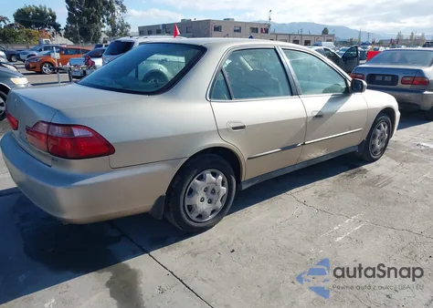 2000 Honda Accord 2.3 Lx из США, поврежденный, VIN JHMCG6651YC002492